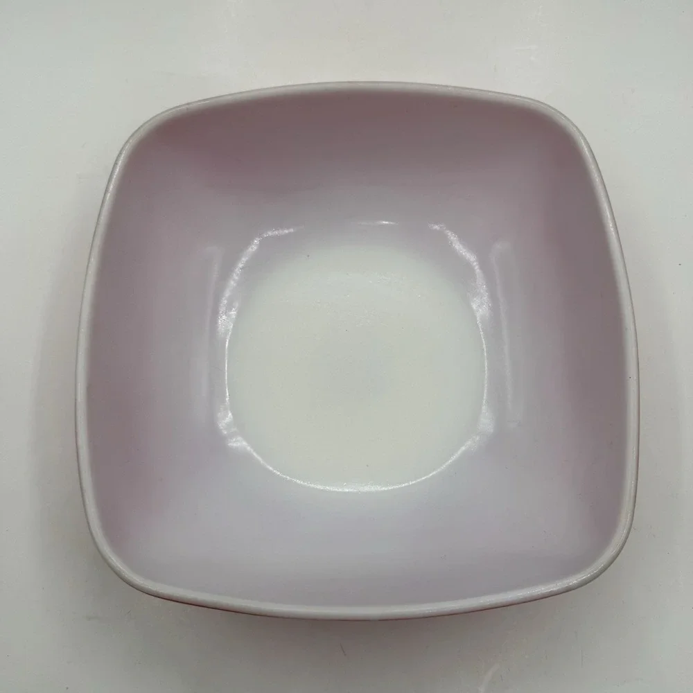 Vintage Retro Pyrex Red Milk Glass Serving Dish 525B - 0252 2.5 Qt 9.25